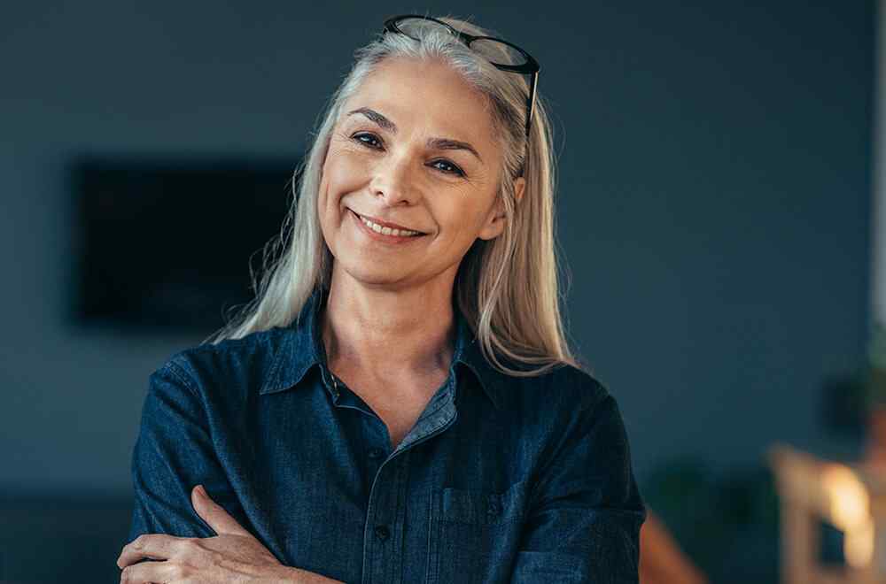 https://template.idfinance.ch/wp-content/uploads/2019/10/our_team_02.jpg